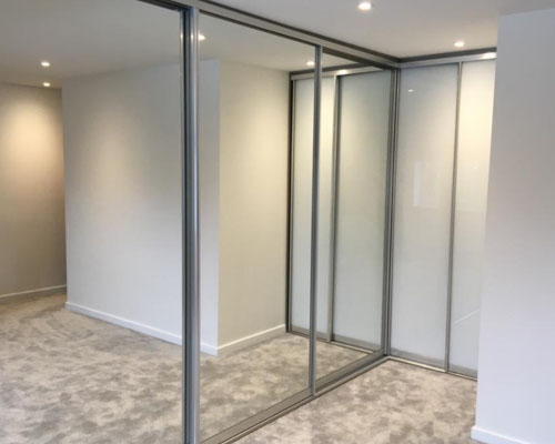sliding mirror wardrobe